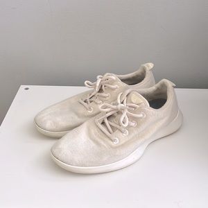 Allbirds Wool Runners: Size 11, Natural Wool Color